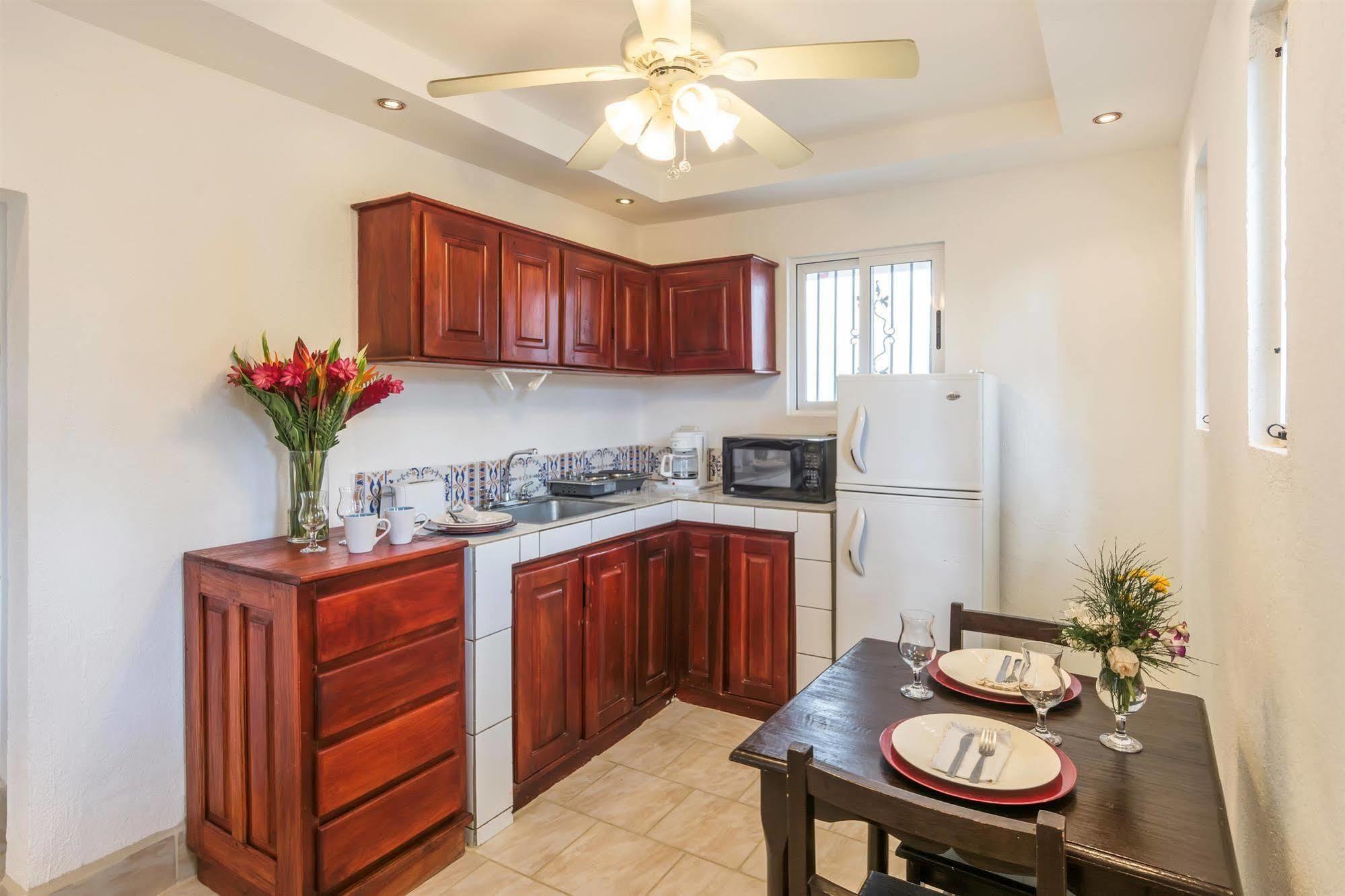 Best Western Tamarindo Vista Villas Exterior photo